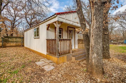 1809 Whispering Oaks St, Burleson, TX, 76028-6624 | Card Image