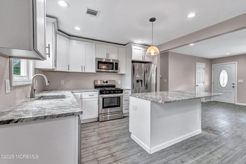 44 Chancellor Ct, Berkeley, NJ, 08757-4436 | Card Image