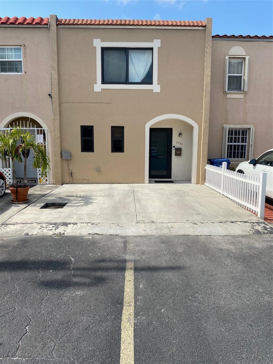 171st Ter, Miami Gardens, FL 33055