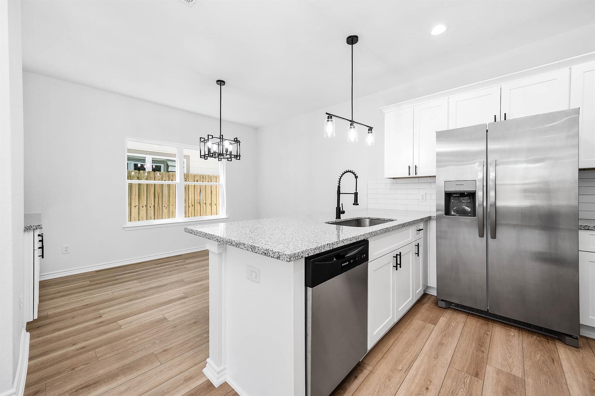 Residential Income in Houston 4