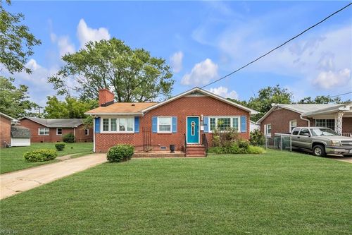 508 Middleboro Ter, Hampton, VA, 23661-2106 | Card Image