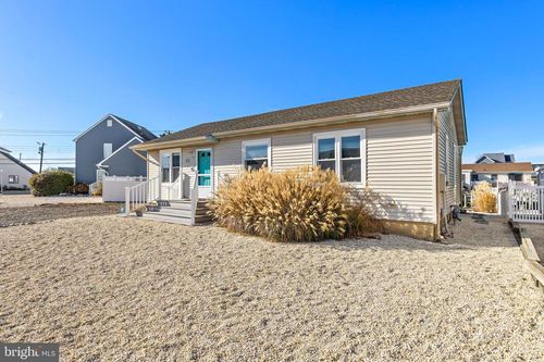 14 Clara Dr, MANAHAWKIN, NJ, 08050-4311 | Card Image