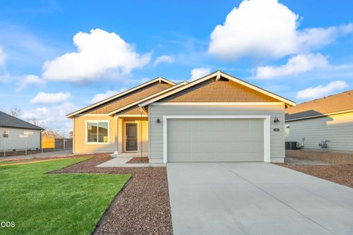 78-4090 Sw Obsidian Ave, Redmond, OR, 97756-8833 | Card Image