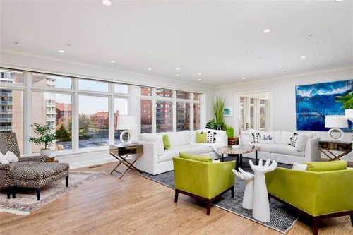 apt-2056-400 W 49th Ter, Kansas City, MO, 64112-2532 | Card Image