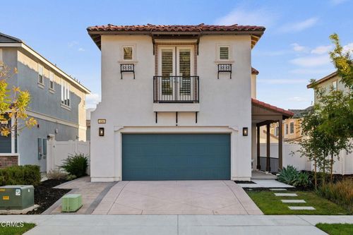 330 Buttercup St, Fillmore, CA, 93015-2081 | Card Image