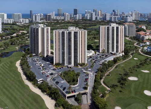 1704-20335 W Country Club Dr, Aventura, FL, 33180-1600 | Card Image