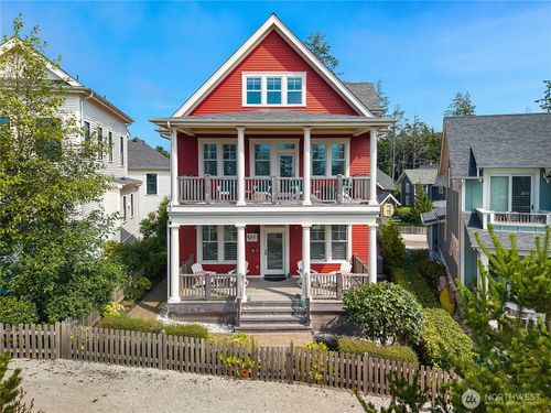 18 Hidden Cove Loop, Pacific Beach, WA, 98571-5058 | Card Image