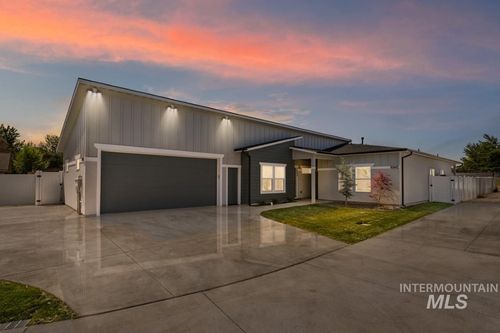 10494 W Shields Ave, Boise, ID, 83714-8248 | Card Image