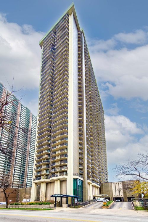 apt-30f-6007 N Sheridan Rd, Chicago, IL, 60660-3065 | Card Image