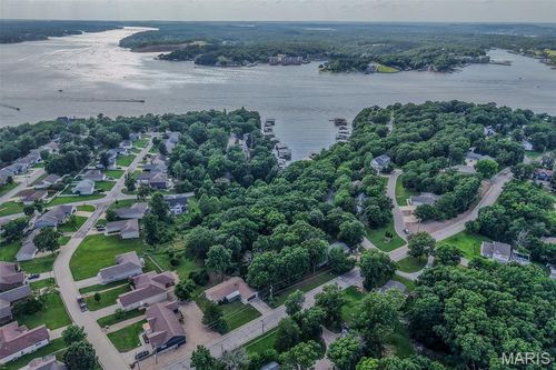 4571 Deer Run Dr, Osage Beach, MO, 65065-2316 | Card Image