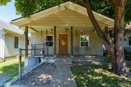 2221 Lee Ave, Granite City, IL, 62040-5423 | Card Image