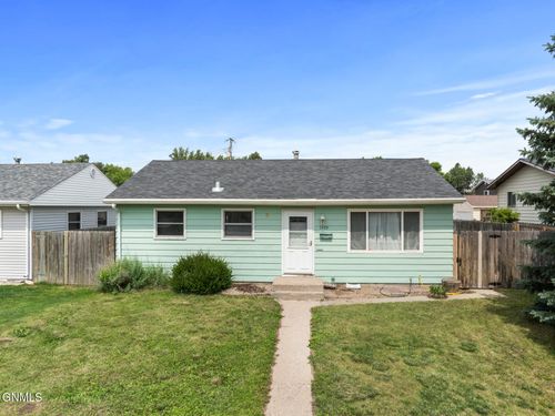1925 8th Avenue W, Williston, ND, 58801 | Card Image