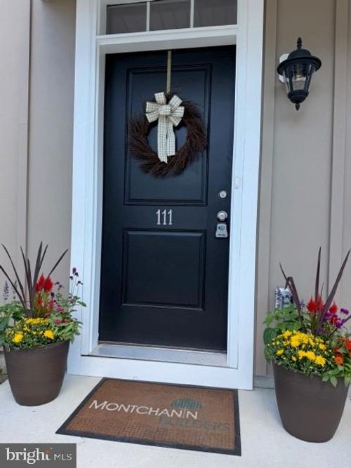 33-111 Waywood Dr, KENNETT SQUARE, PA, 19348-1207 | Card Image