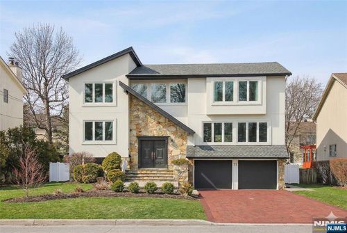11 Hudson Ter, Englewood Cliffs, NJ, 07632-2407 | Card Image