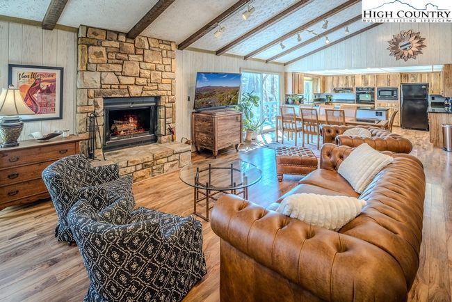 202 Cliffside Ln, House other with 4 bedrooms, 3 bathrooms and null parking in Seven Devils NC | Image 10