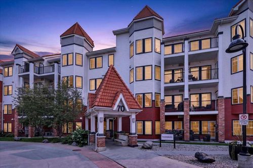 303-70 Royal Oak Plaza Nw, Calgary, AB, T3G0C6 | Card Image