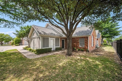 6132 Haley Ln, Fort Worth, TX, 76132-3875 | Card Image