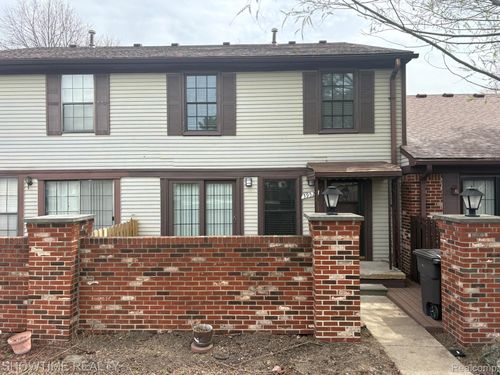 39525 Heatherheath Dr, Clinton Township, MI, 48038-2621 | Card Image