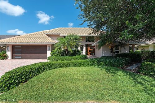 805 Pine Village Ln, NAPLES, FL, 34108-8224 | Card Image