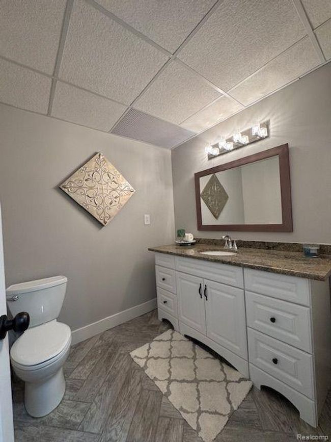 Basement half bath | Image 31