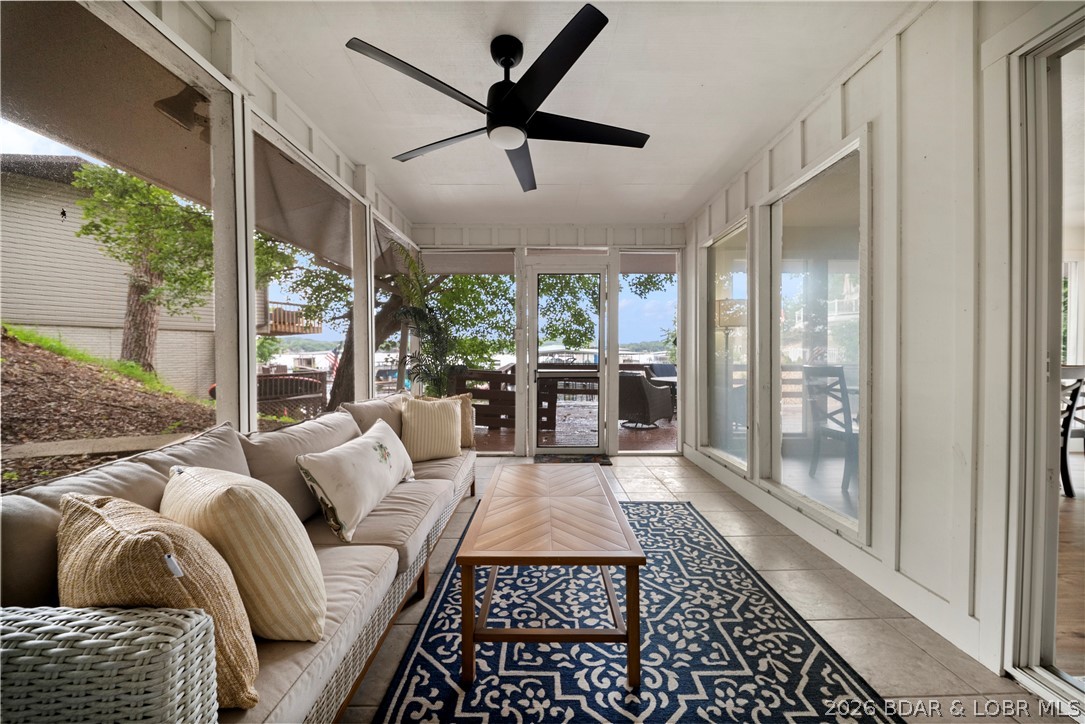 Residential in Sunrise Beach 3