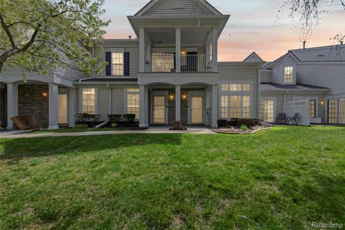 25899 Maritime Cir, Harrison Twp, MI, 48045-3071 | Card Image