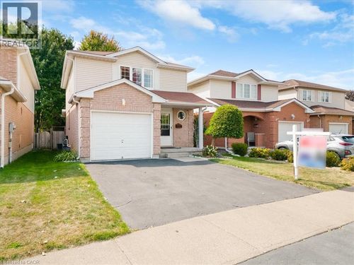 75 Marisa St, Kitchener, ON, N2K3V8 | Card Image