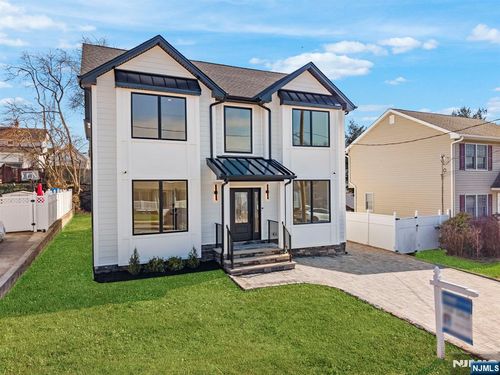 110 Platt Ave, Saddle Brook, NJ, 07663-4731 | Card Image