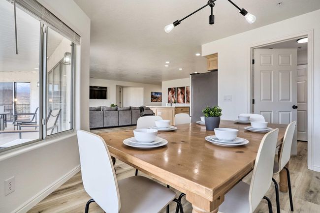 Dining Area | Image 16