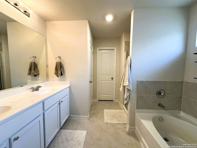 13028 Minuet Sway, House other with 3 bedrooms, 2 bathrooms and null parking in San Antonio TX | Image 11