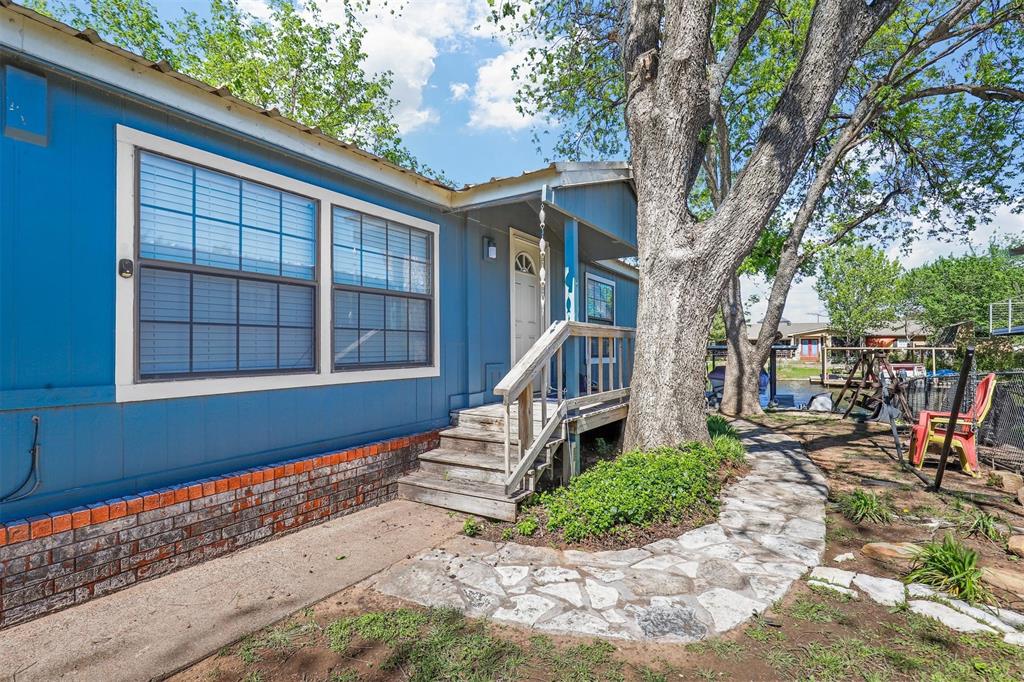 Pago Pago Ct, Granbury, TX 76048