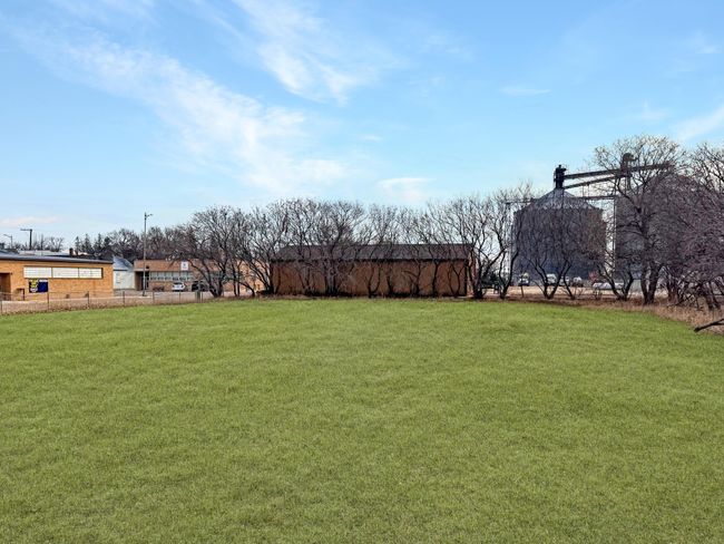 LARGE lot! | Image 27
