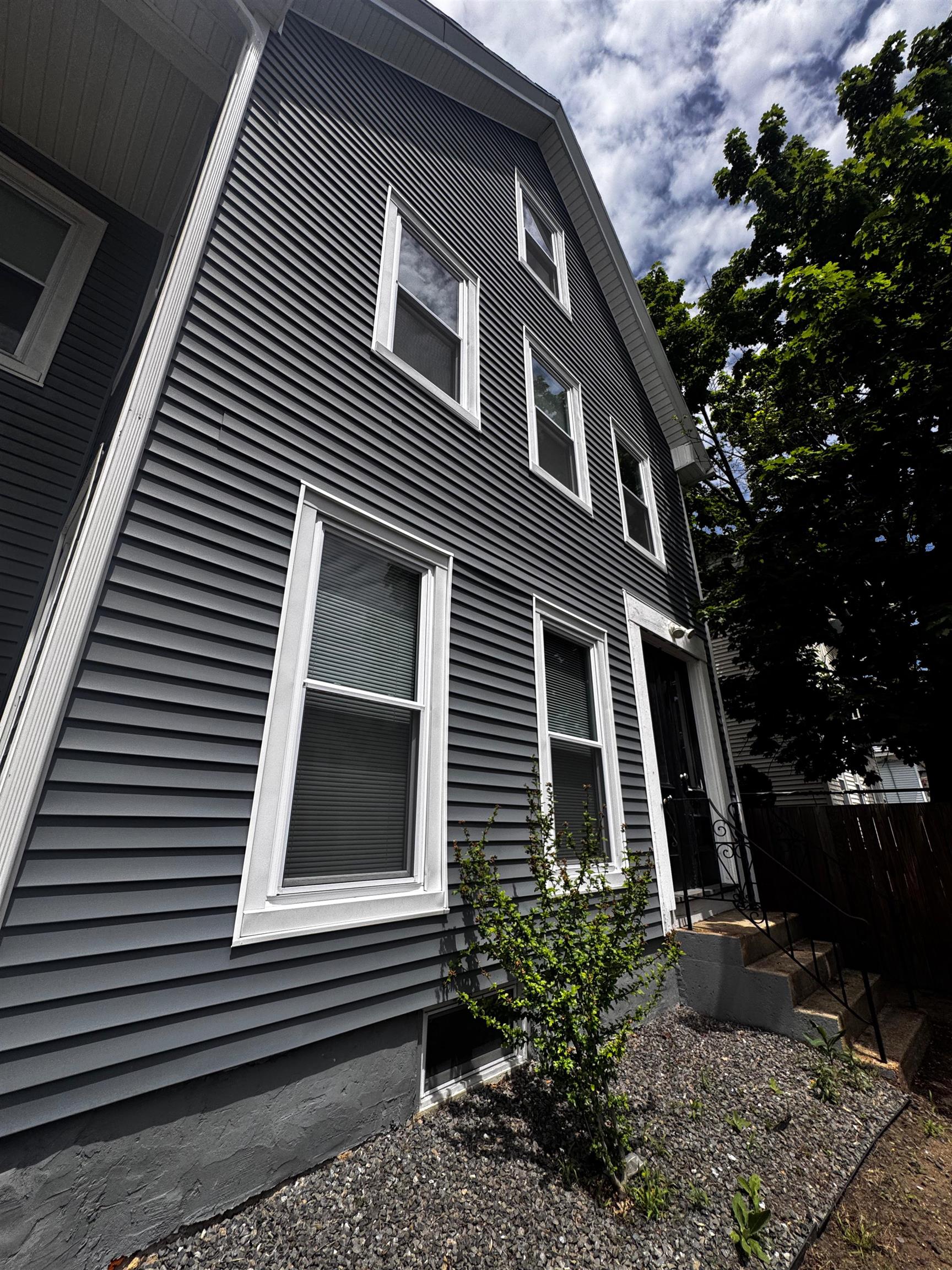 Residential Lease in Manchester 3
