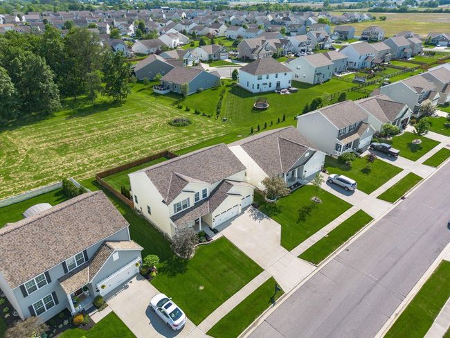 171 Chestnut Commons Dr, House other with 4 bedrooms, 3 bathrooms and null parking in Commercial Point OH | Image 45