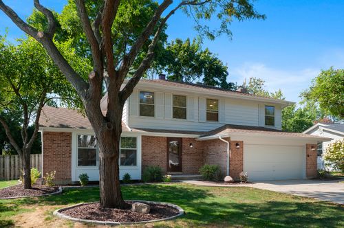 1017 Juniper Pkwy, Libertyville, IL, 60048-3540 | Card Image