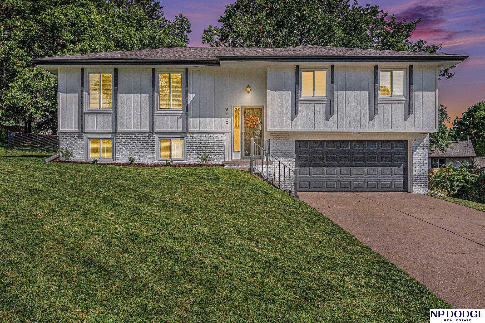 Jackson Cir, Omaha, NE 68154