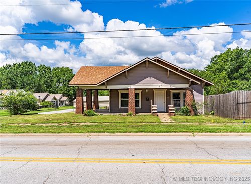 720 Chestnut St, Bristow, OK, 74010-3415 | Card Image