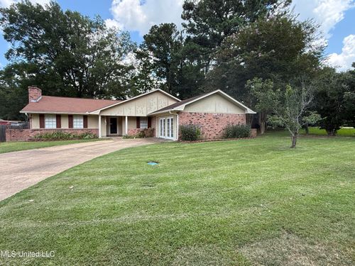 328 Bruin Ave, Pearl, MS, 39208-5325 | Card Image