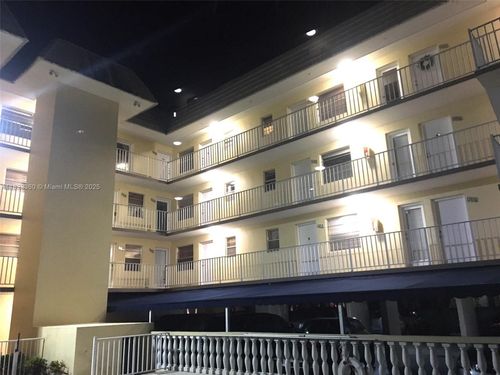 apt-202-427 Santander Ave, Coral Gables, FL, 33134-6590 | Card Image