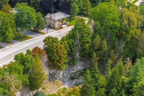 377 Geddes St, Elora, ON, N0B1S0 | Card Image