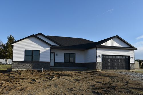 413 Abby Rd, El Paso, IL, 61738-1305 | Card Image