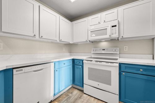 unit-1701-7445 Charmant Dr, San Diego, CA, 92122-5009 | Card Image