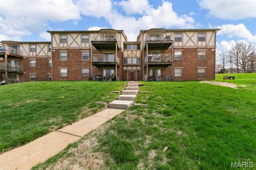apt-8-1411 Willow Brook Cv, Saint Louis, MO, 63146-4972 | Card Image