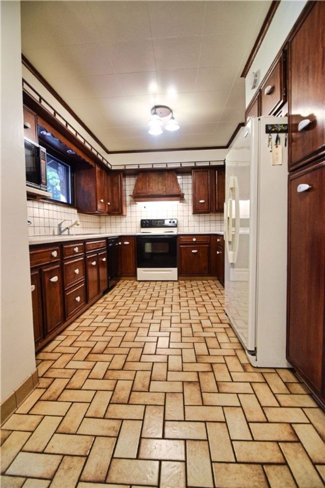 3765 State Route 257, House other with 3 bedrooms, 2 bathrooms and null parking in Seneca PA | Image 15