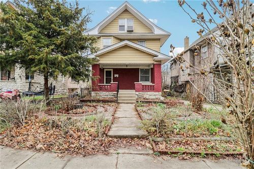 311 Lawn Ave, Kansas City, MO, 64124-2113 | Card Image