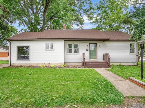 1516 Ash St, Highland, IL, 62249-2254 | Card Image