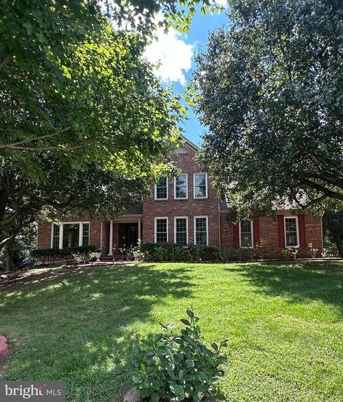 15313 Surrey House Way, CENTREVILLE, VA, 20120-1159 | Card Image