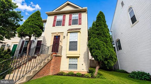6109 Beddingfield Ct, CENTREVILLE, VA, 20121-5318 | Card Image