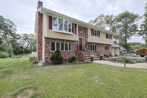 181 Sherman Ave, Seekonk, MA, 02771-4913 | Card Image