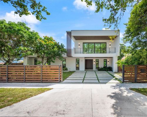 300 Ne 48th St, Miami, FL, 33137-3134 | Card Image